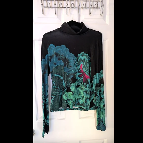 Floral Black and Green Women's Top - Picture 1 of 2
